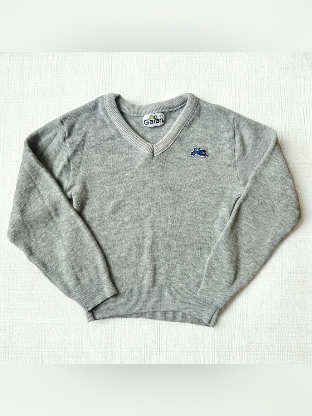 Vintage 80s Garan Boys V-Neck Sweater Gray Size 5 (Tag 6-7) Lightweight Lion